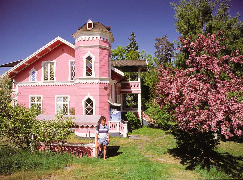 Bild för artikel - Välkommen till Villa Frankenburg – det rosa palatset