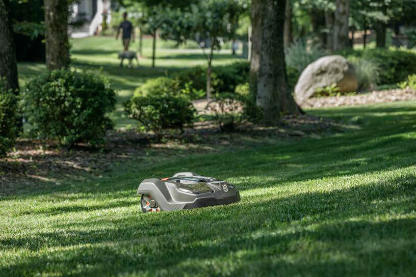 Bild för artikel - Välj rätt robotgräsklippare för din gräsmatta