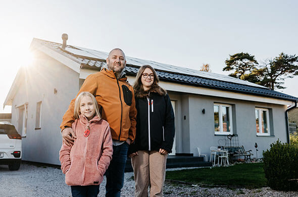 Bild för artikel - Familjen leasar solceller till villan – sparar tusenlappar