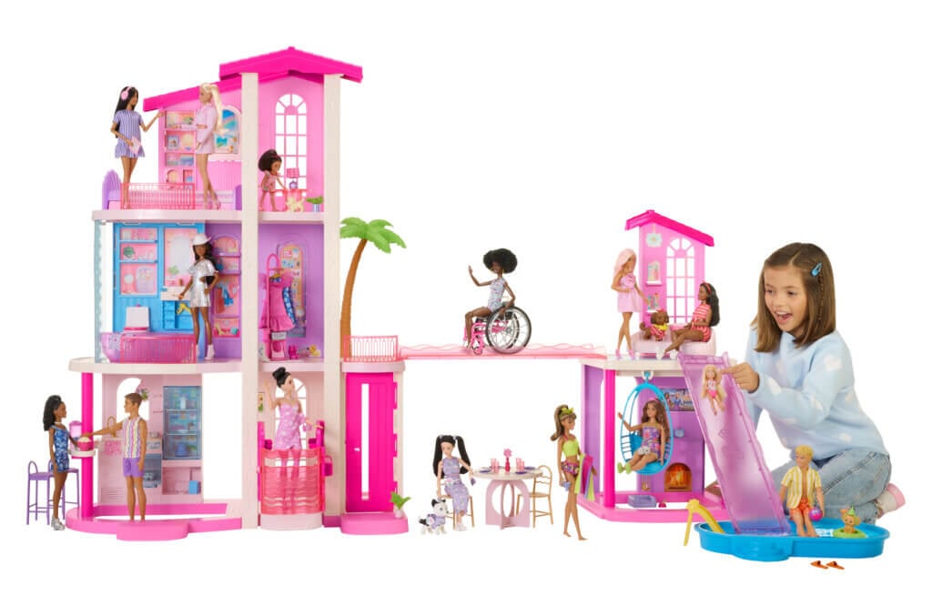 Bild för artikel - Följ med när Barbie visar sitt nya drömhus